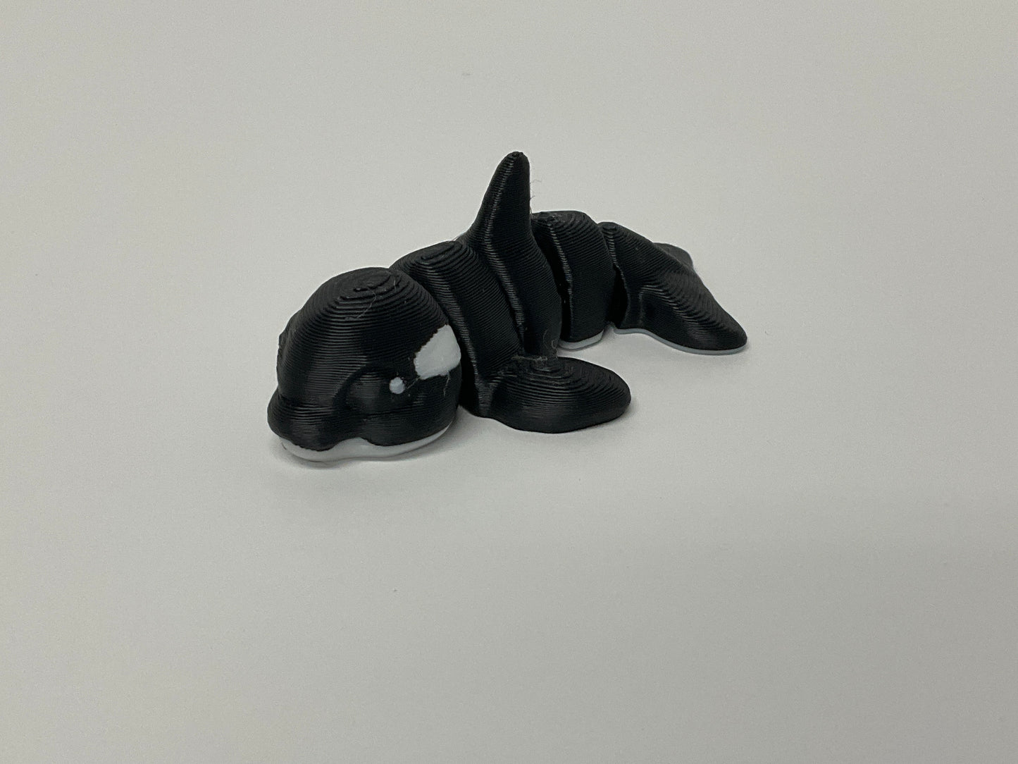 Articulating Orca Mini – Pocket-Sized Ocean Fun!