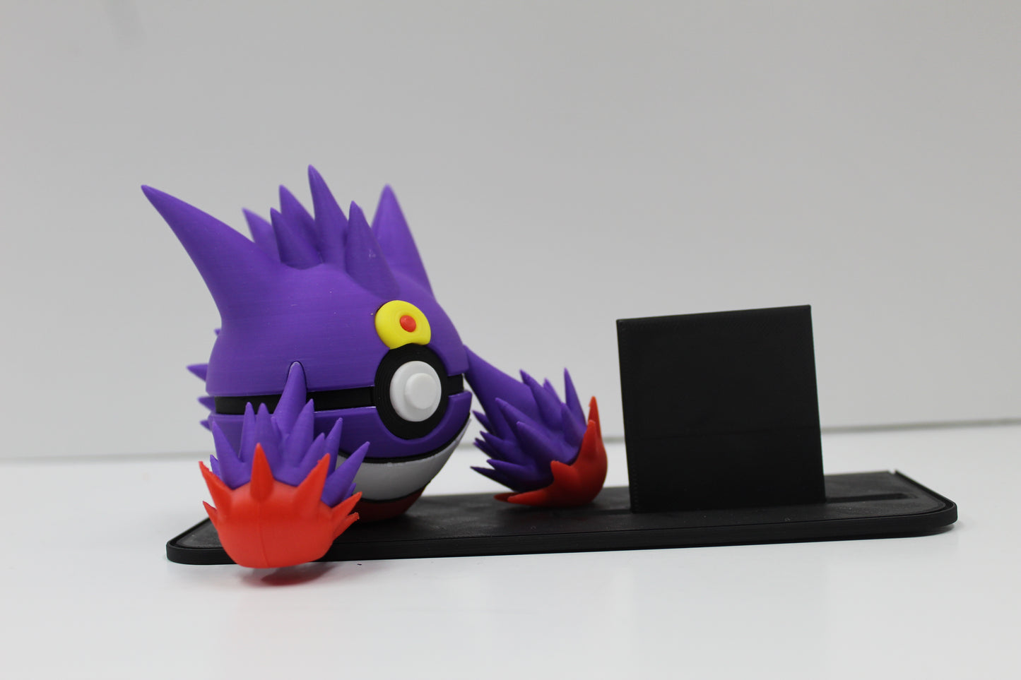 Gengar Pokéball Display
