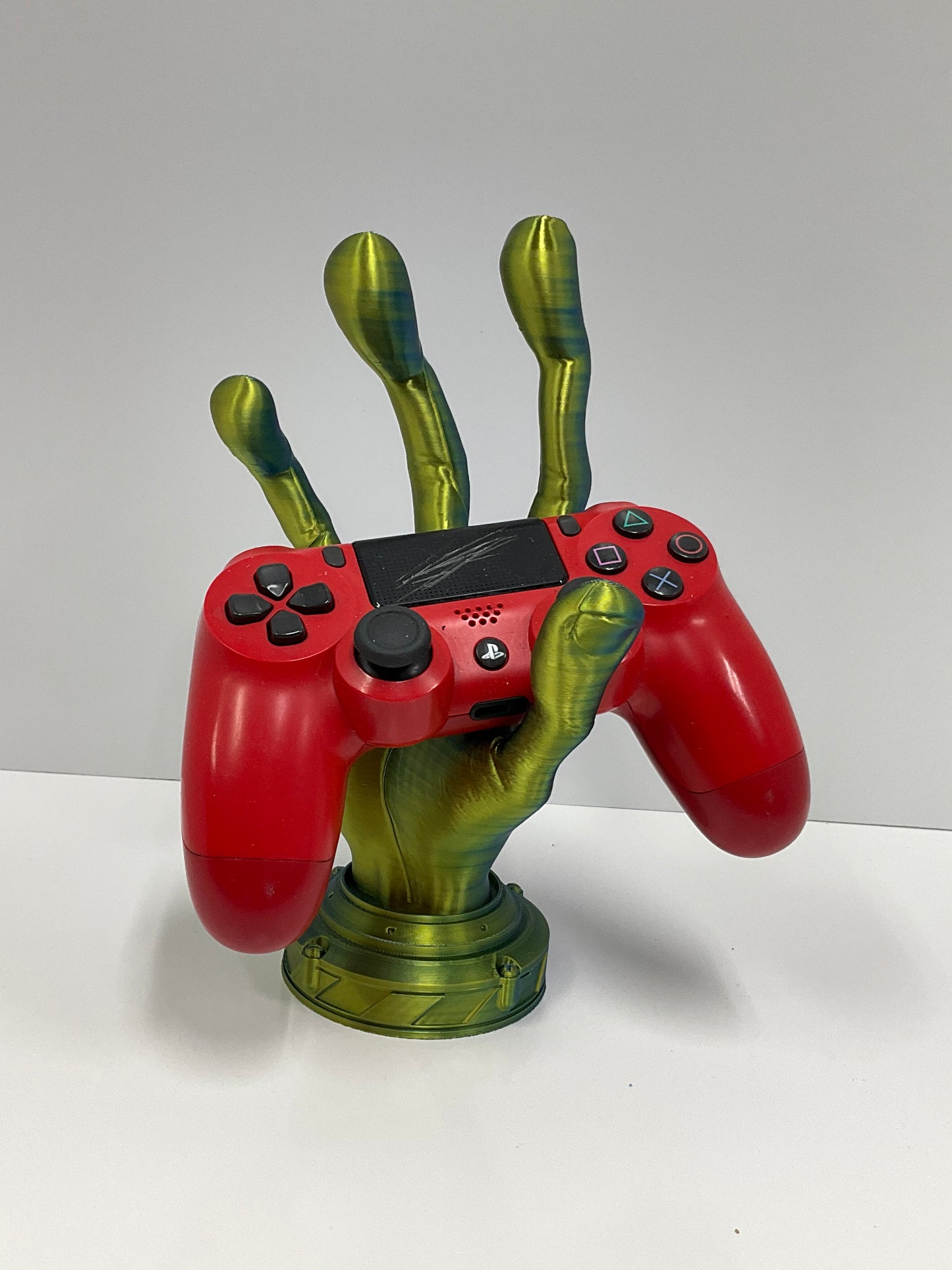 4 Finger Alien Hand Controller Holder