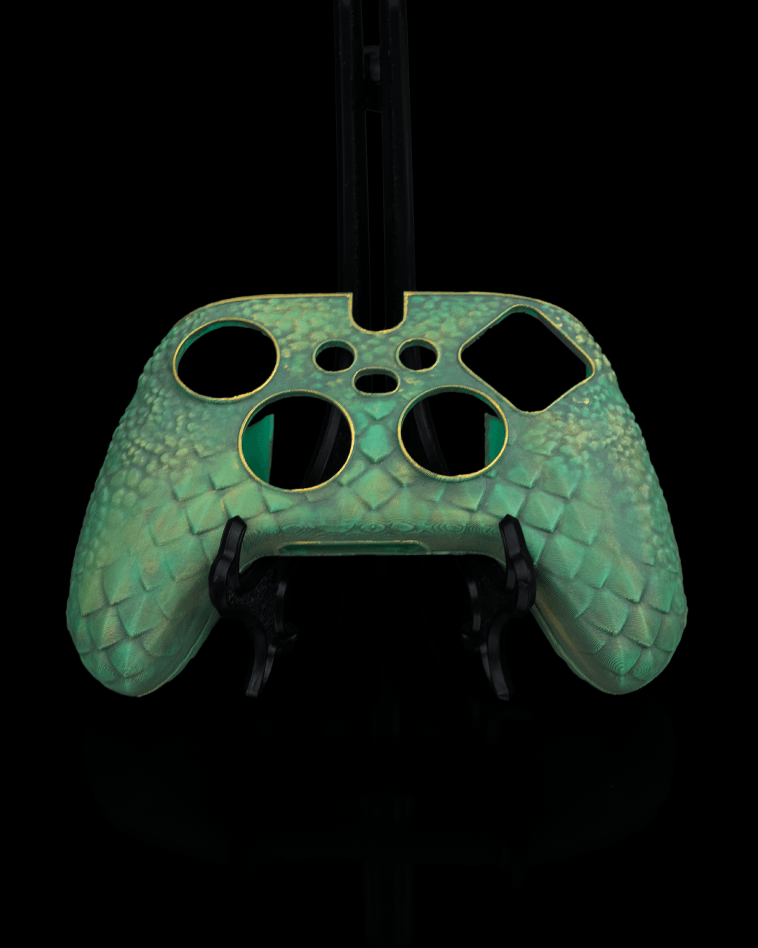 Dragonscale Xbox and PS5 controller cover