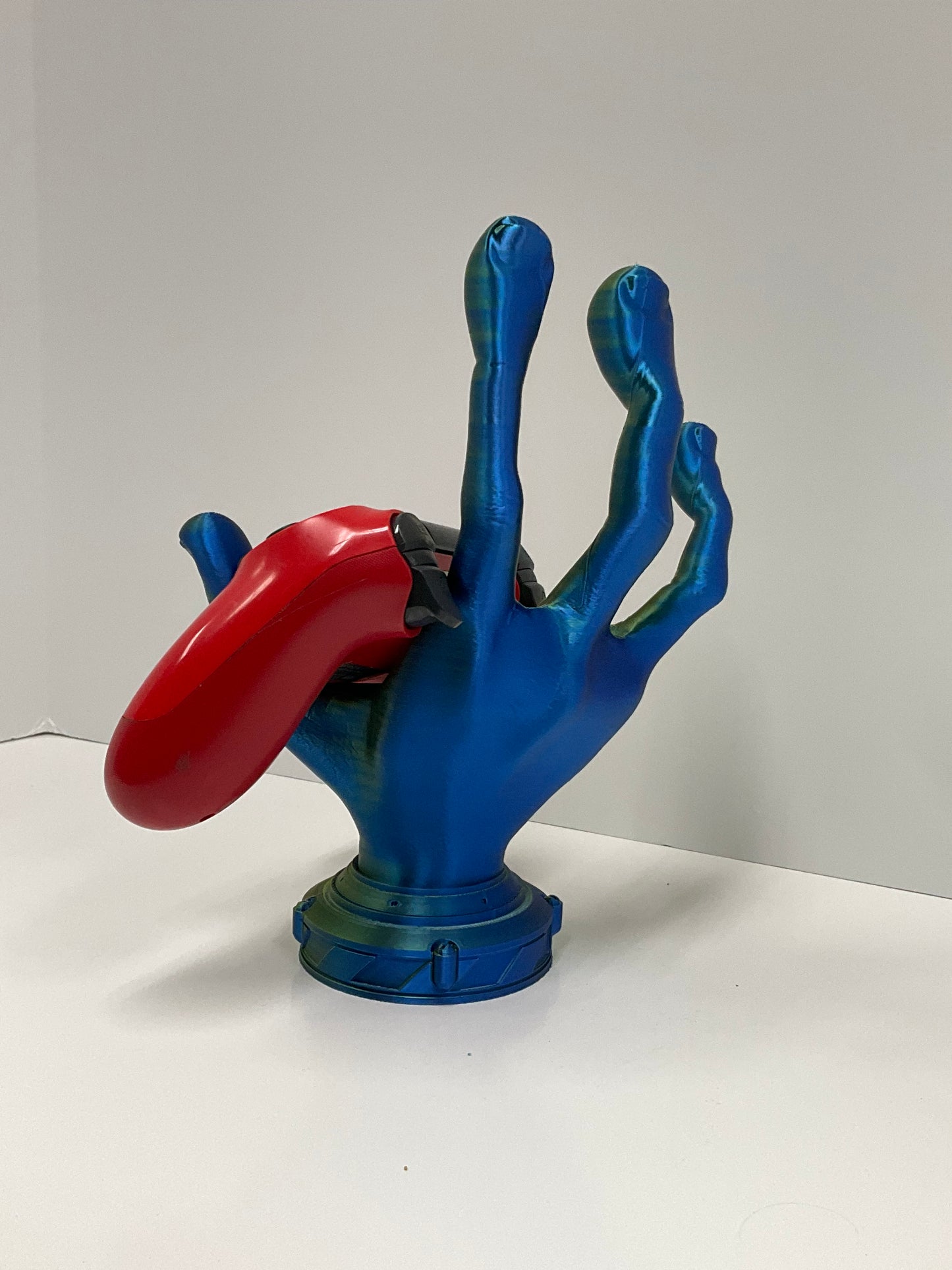 4 Finger Alien Hand Controller Holder