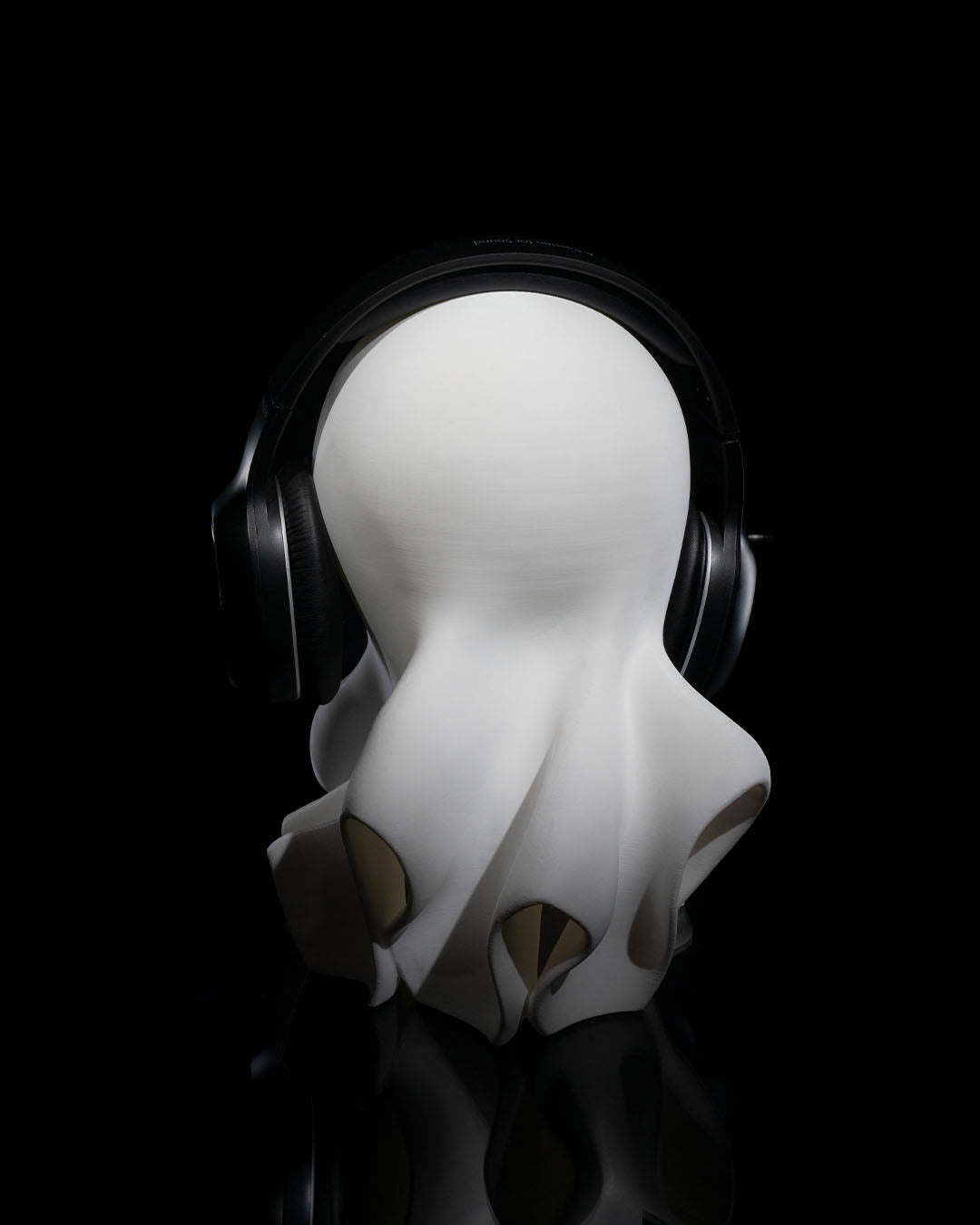 Gentle ghost Headphone Stand