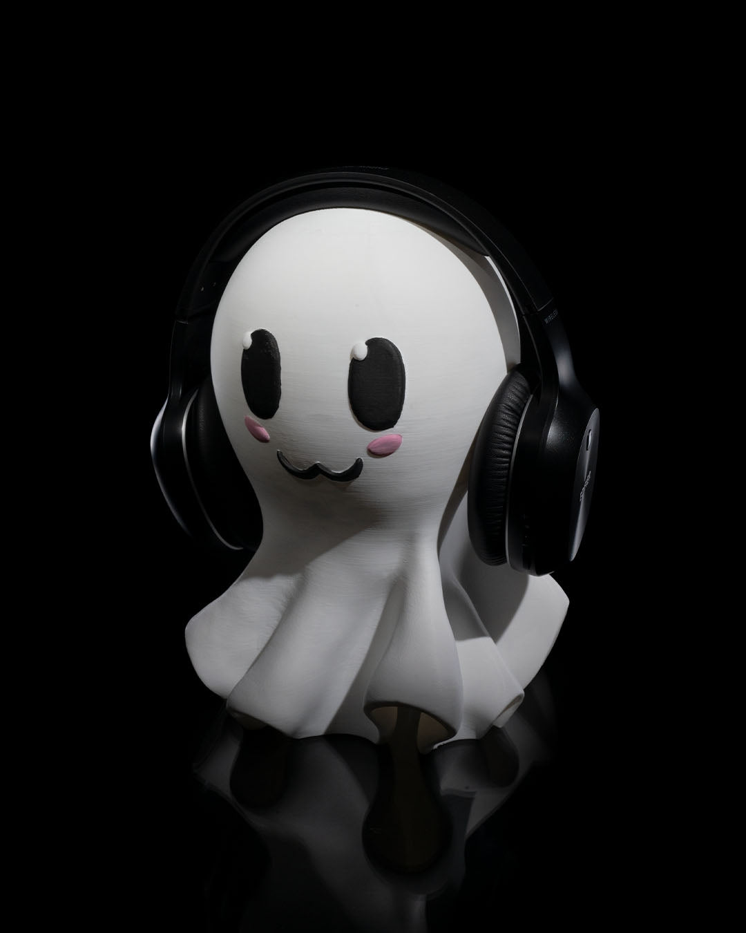 Gentle ghost Headphone Stand