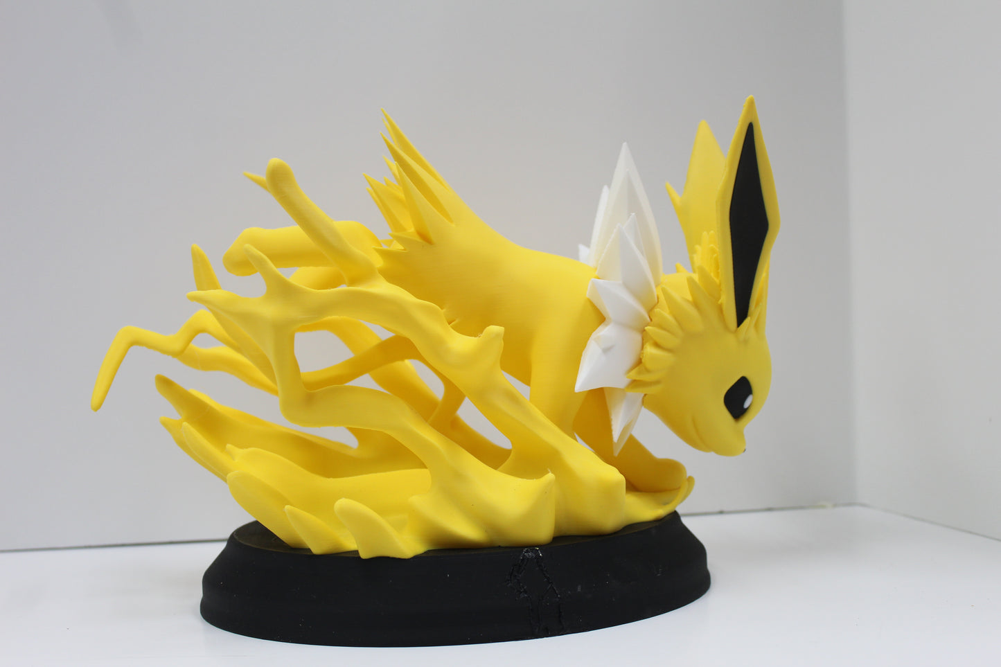 Jolteon Elemental Display Statue