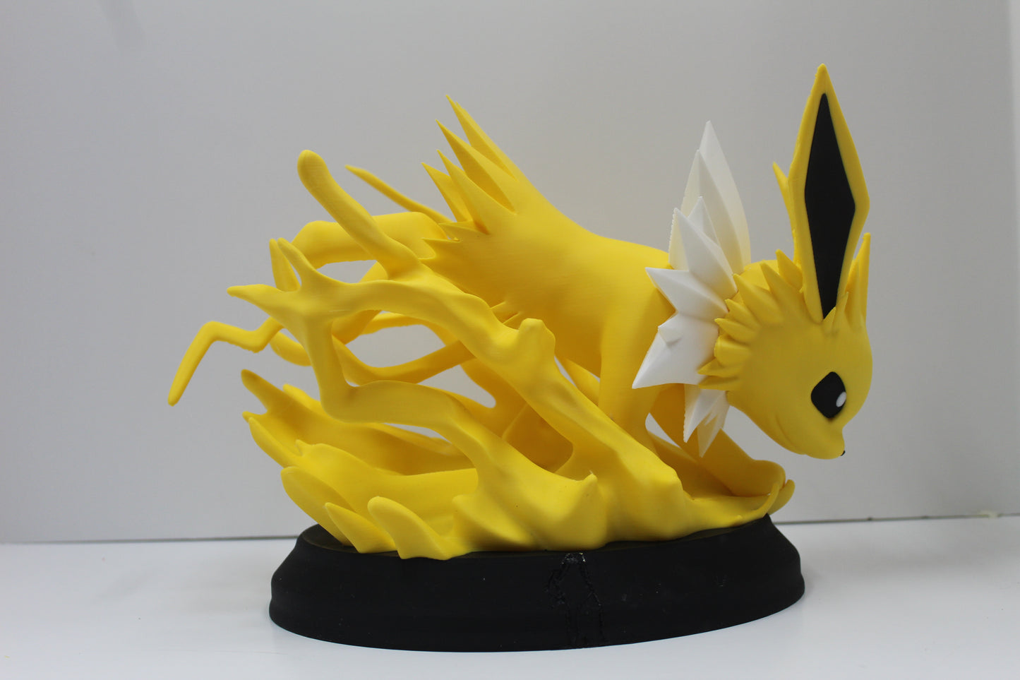 Jolteon Elemental Display Statue