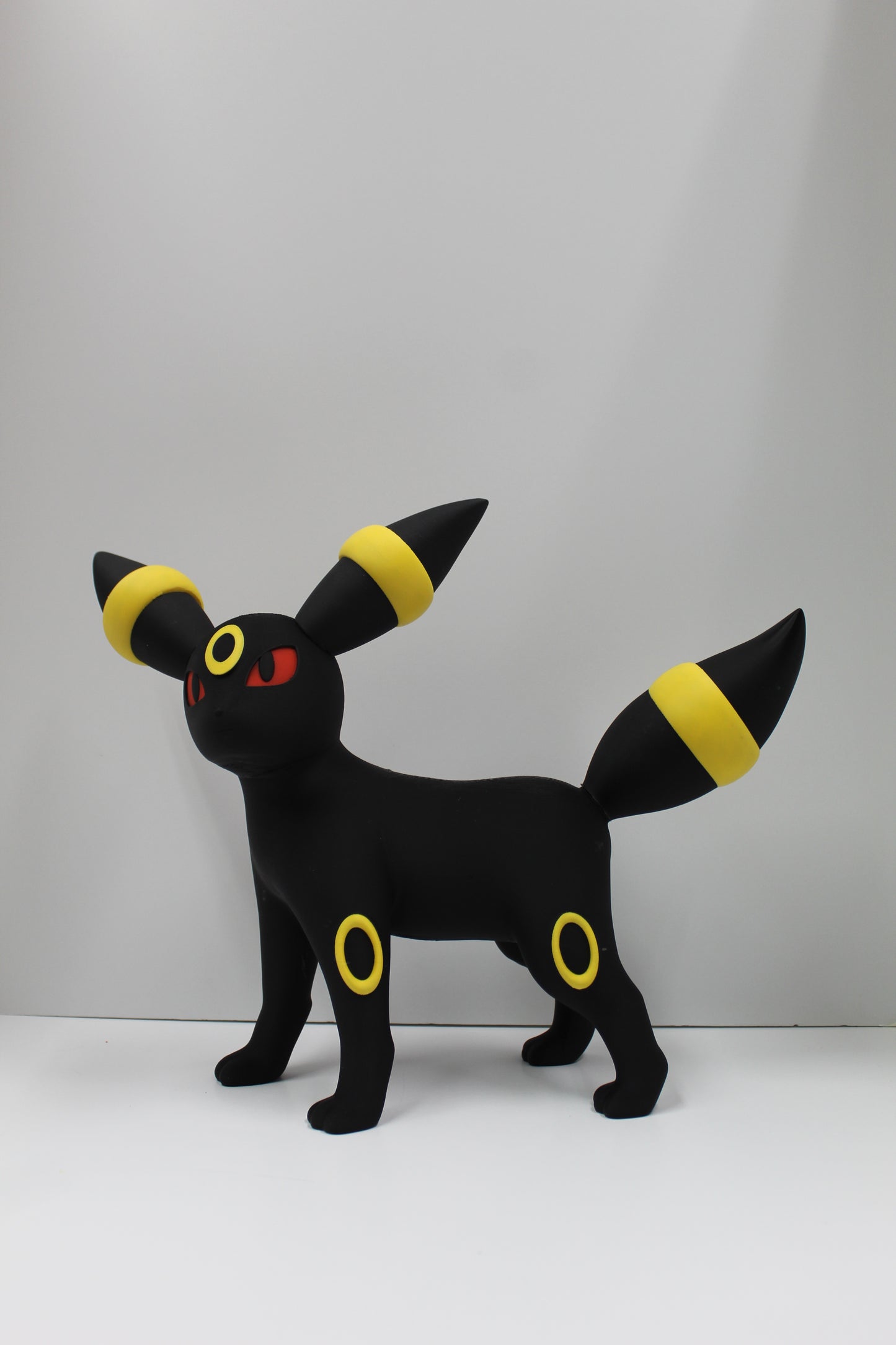 Umbreon Collector Display Statue
