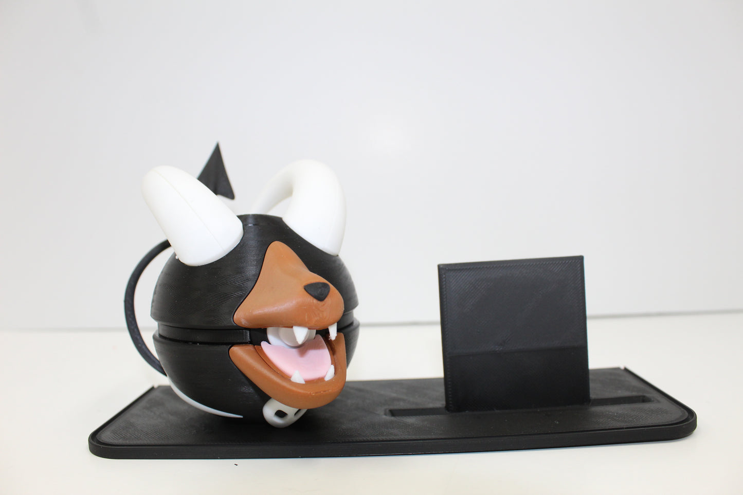 Houndour & Houndoom Pokéball Display Collection