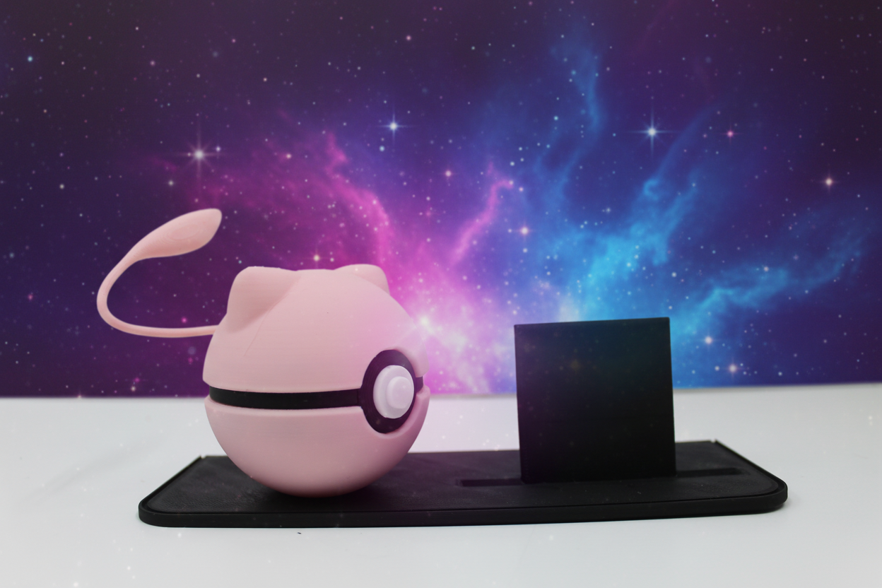 Mew & Mewtwo Pokéball Display Collection