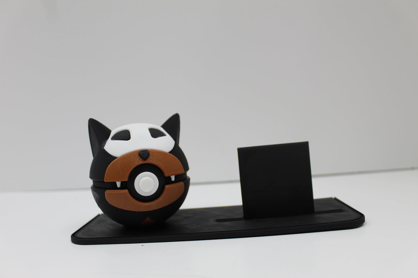 Houndour & Houndoom Pokéball Display Collection
