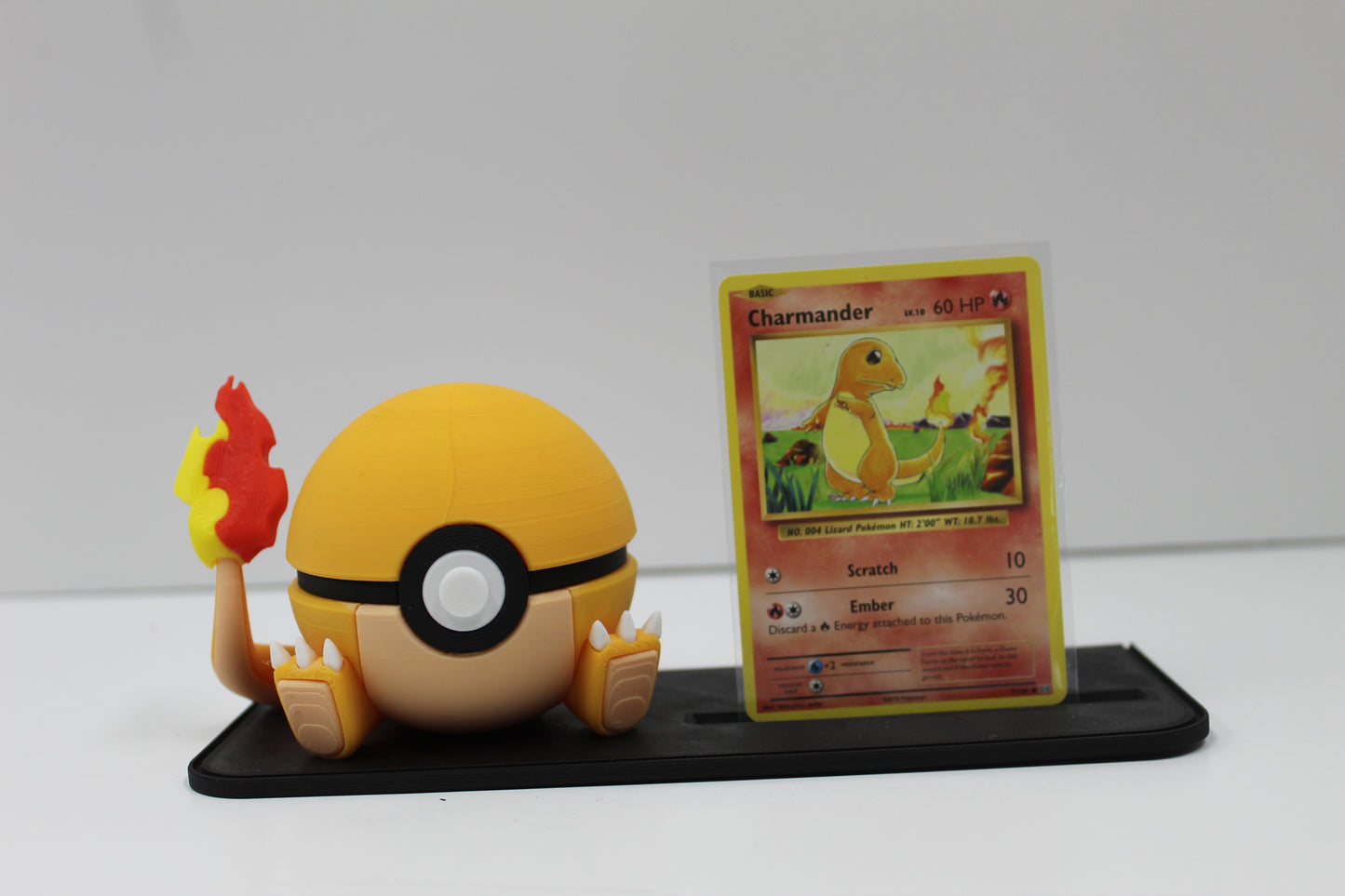 Charmander Pokéball Display