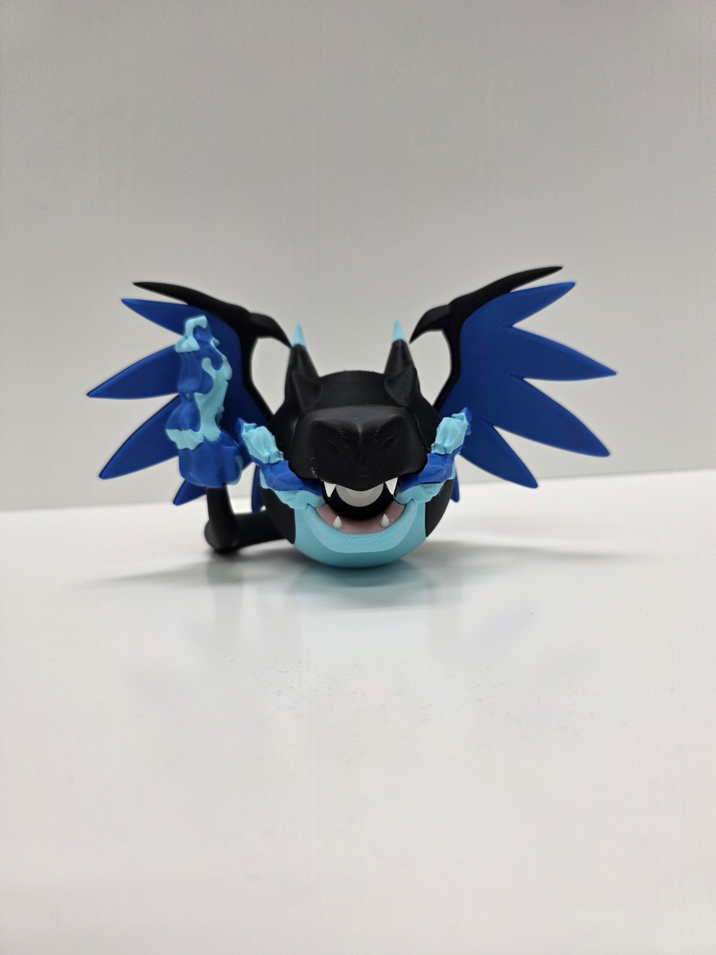 Mega Charizard pokeball